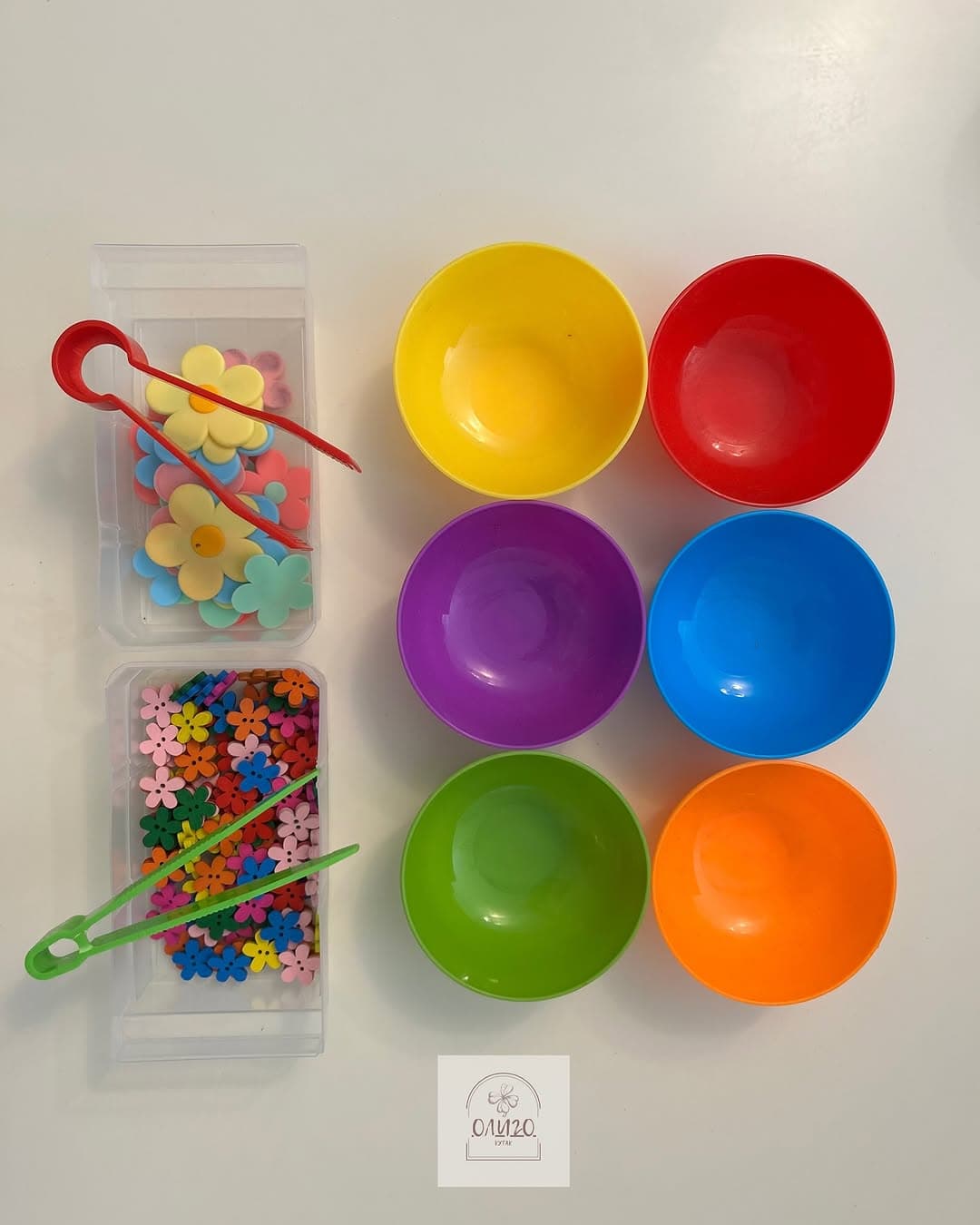 Aktivnost sa štipaljkama i cvetićima